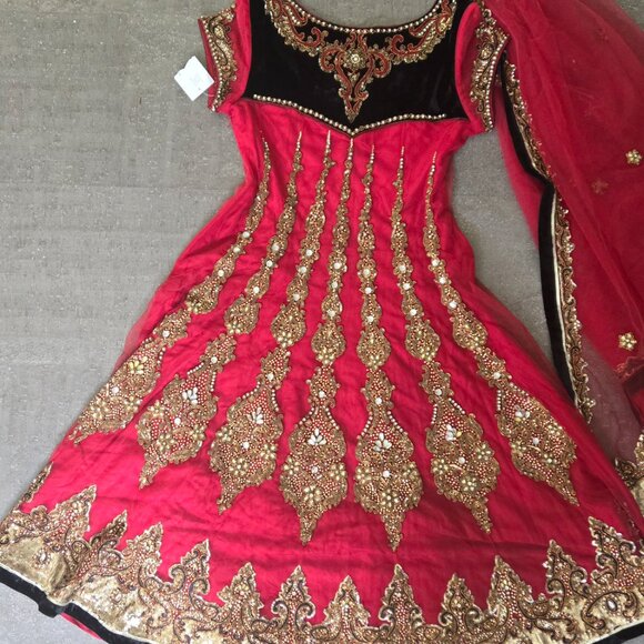 Anarkali (Pink-Red/Black) - Picture 5 of 7